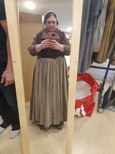 Femme d'époque habit d'époque